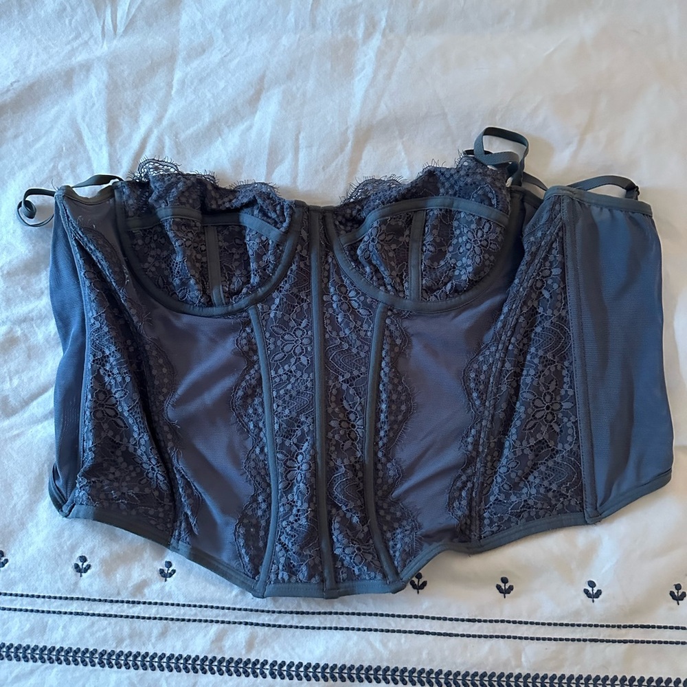 Urban Outfitters blue lace corset size XL